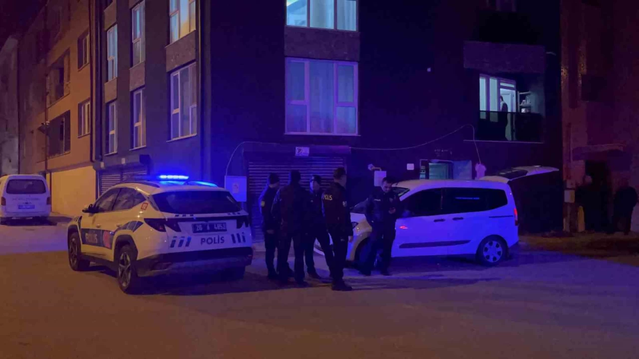 Eskişehir'de 13 yaşındaki çocuk bıçaklanarak ağır yaralandı