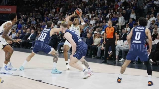 Euroleague: A. Efes: 69 - Fenerbahe: 79