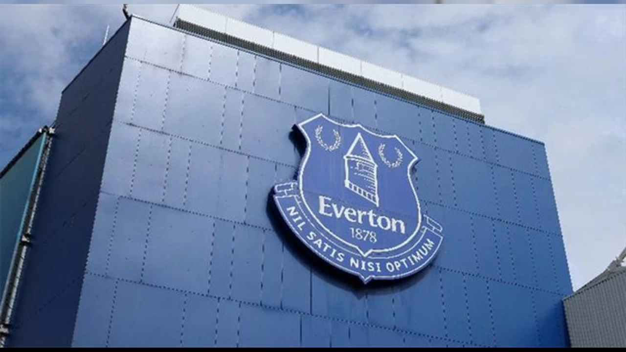 Everton'a ağır ceza
