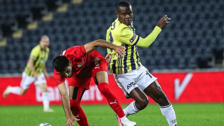 Fenerbahe, Samatta'y KRC Genk'e kiralad