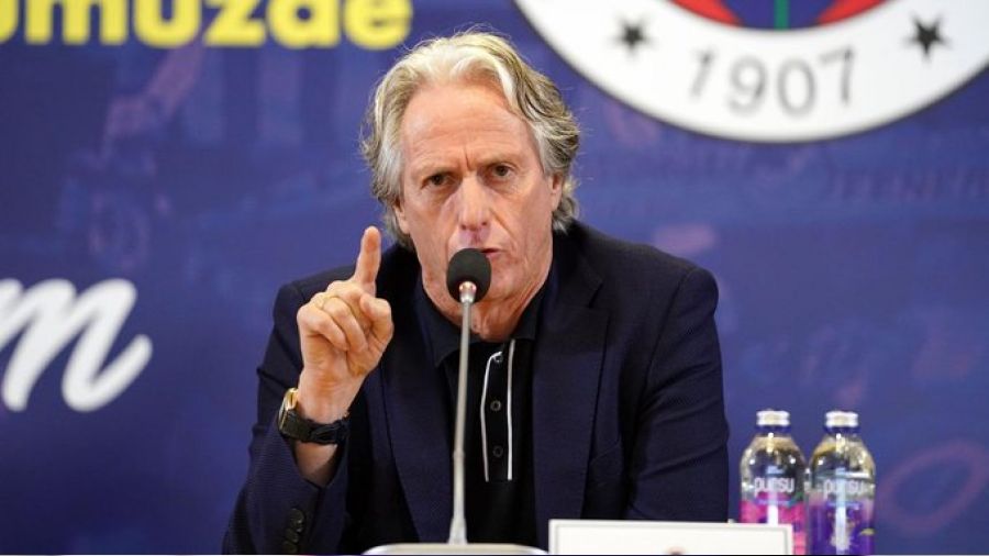 Fenerbahçe şampiyonluk mücadelesinde, Jesus transfer görüşmesinde
