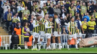 Fenerbahçe umudunu son 2 haftaya taşıdı