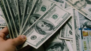 Finansal kesim dışındaki firmaların net döviz açığı nisanda arttı