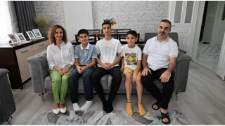 Gaziantepli aile hem YKS'de, hem de LGS'de Trkiye birincisi kard