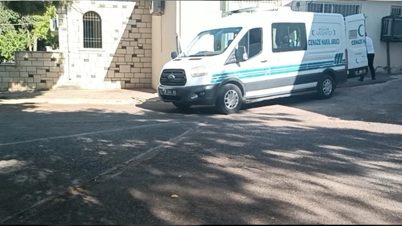 Gaziantep'te bir kişi tartıştığı kızını tabanca ile öldürdü
