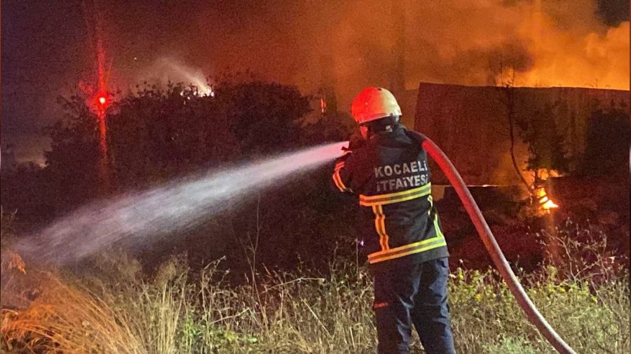 Gebze'de geri d�n���m fabrikas�ndaki yang�n s�nd�r�ld�