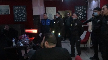 Gece kulübüne korona baskını