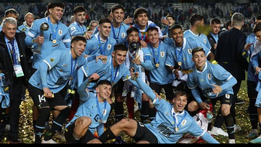 Gençlerde şampiyon Uruguay oldu