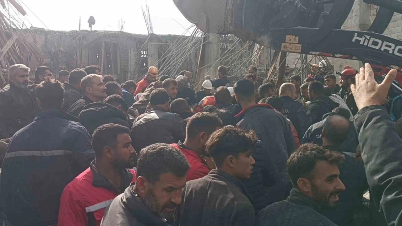 Göçük altından çıkarılan 2 çocuk işçi hayatını kaybetti