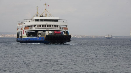Gökçeada ve Bozcaada feribot seferlerine 2 gün fırtına engeli