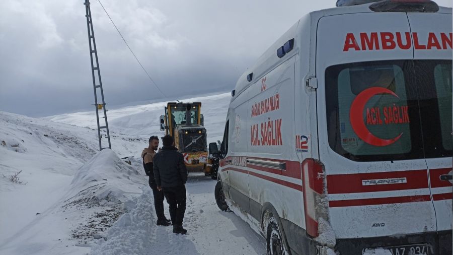 Hasta almaya giden ambulans kara sapland�