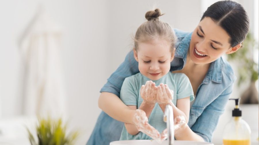 'Hasta �ocu�unuzu okula g�ndermeyin' uyar�s�