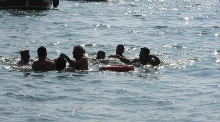 Hatay'da denize giren 15 yaşındaki kız boğularak can verdi
