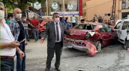 Hatay'da yangına su taşıyan tanker 13 aracı biçti