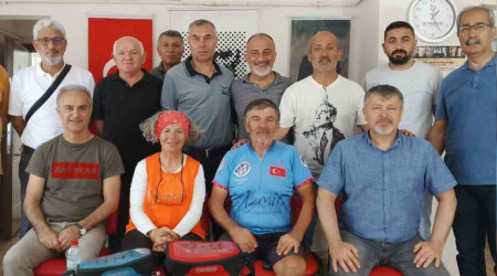 Hatıralarını tazelemek için 742 kilometre pedal çevirdi