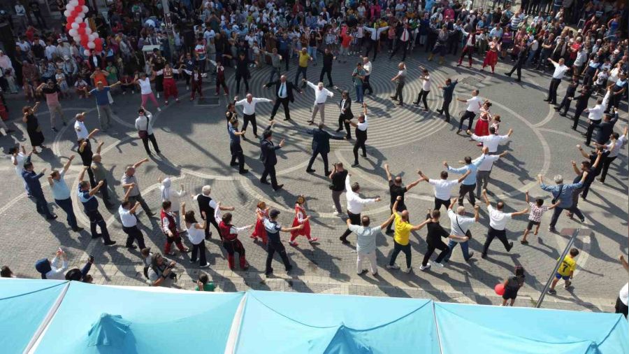 Havran'da 100 ki�i harmandal� oynad�