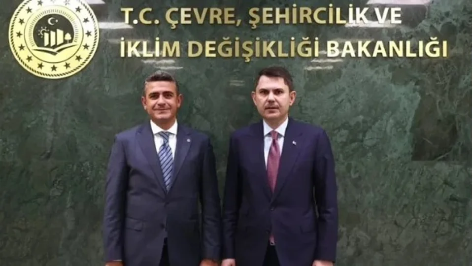Haymana Belediye Başkanı Levent Koç, CHP'den istifa etti. Koç, ilçedeki Ankara Büyükşehir Belediye Başkanı Mansur Yavaş'ın pankartlarını indirmişti