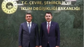 Haymana Belediye Başkanı Levent Koç, CHP'den istifa etti. Koç, ilçedeki Ankara Büyükşehir Belediye Başkanı Mansur Yavaş'ın pankartlarını indirmişti