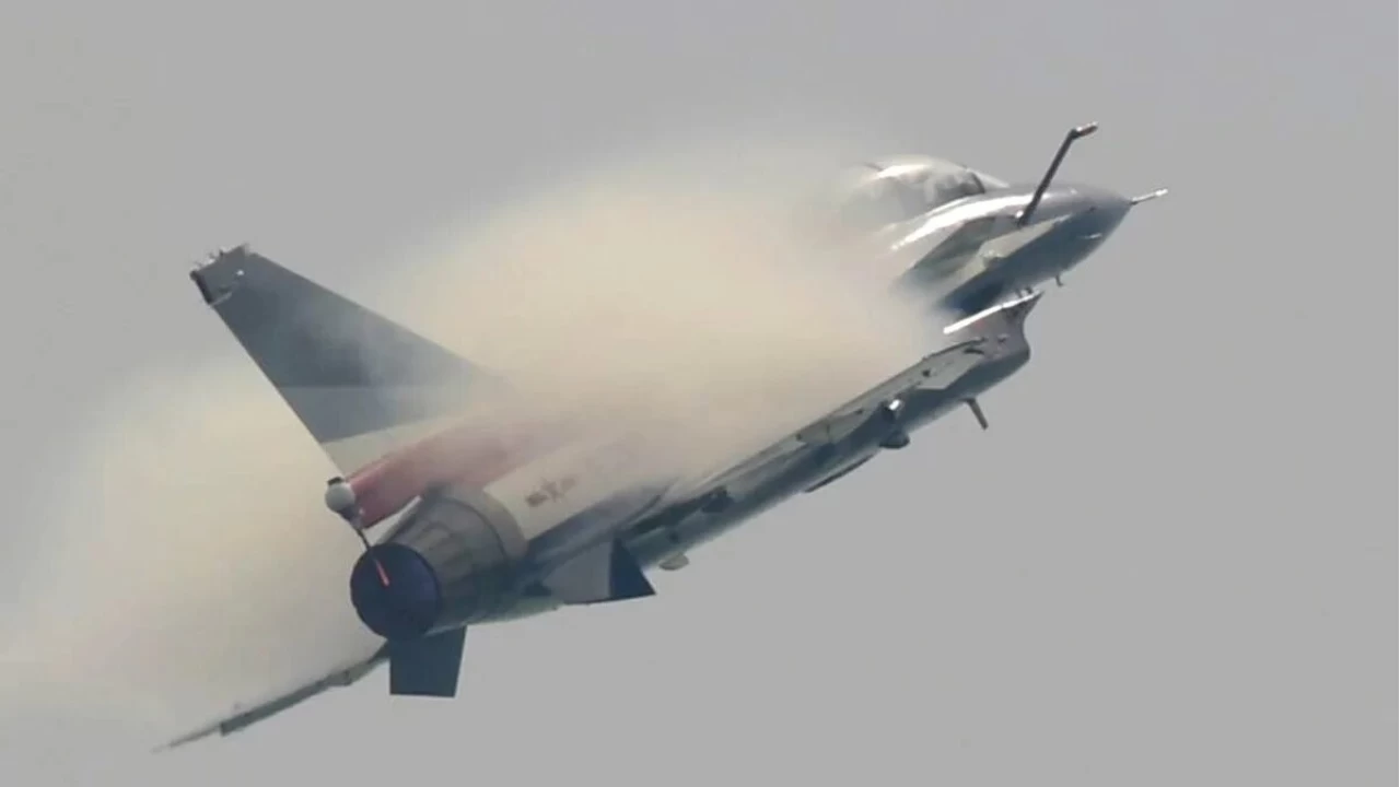 Hindistan, Pakistan'�n u�aklar�n� d���rd���n� ilk kez do�rulad�