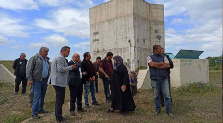 Hırsızlar tarlaları kurak bıraktı