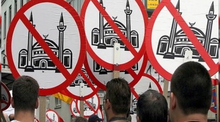 Hollanda Diyanet Vakfı camisine saldırı