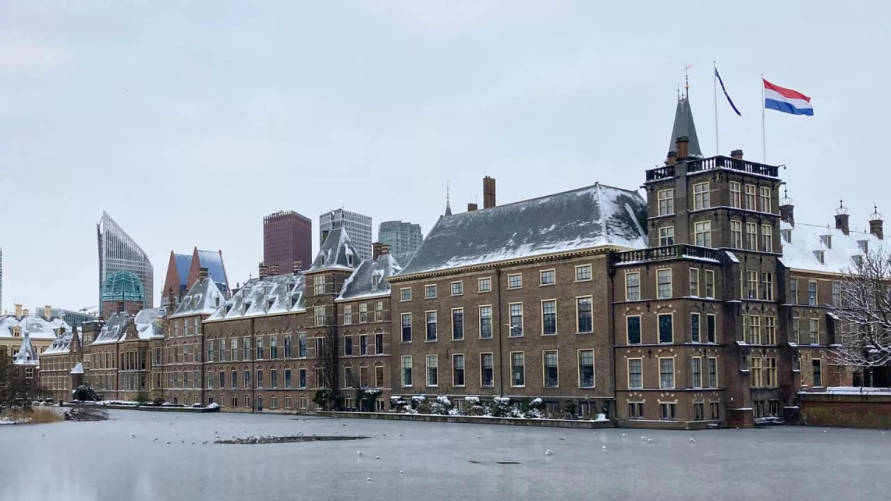 Hollanda ilticayı zorlaştırıyor
