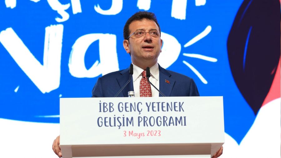 İmamoğlu genç yeteneklerle buluştu