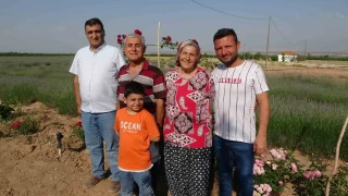 İnternetten öğrenip lavanta üreticisi oldular
