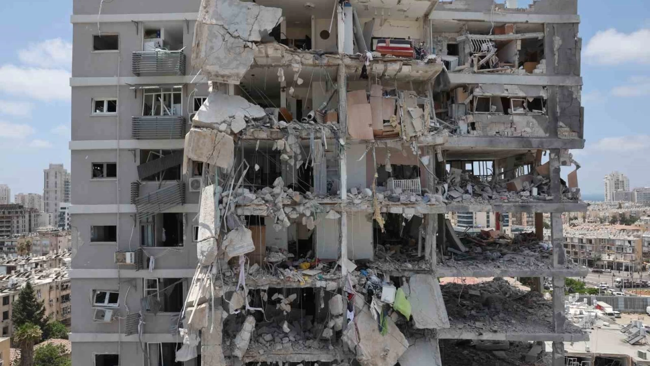 İran: İsrail saldırılarında can kaybı 224'e yükseldi