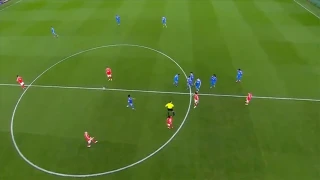 Irkçı sloganlar Benfica-Real Madrid maçını 10 dakika durdurdu