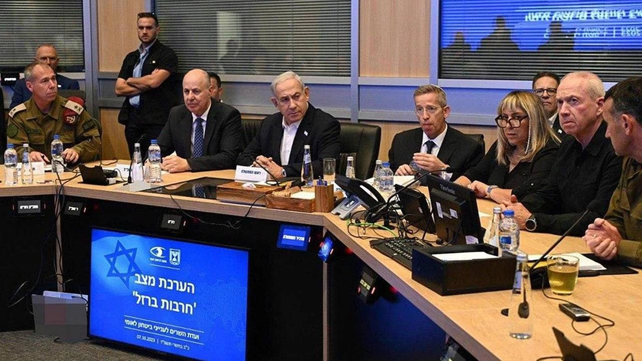 �srail sava� kabinesine Gazze'deki ate�kes ve esir takas� tasla�� sunuldu