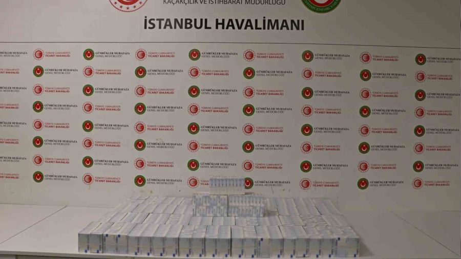 �stanbul Havaliman�'nda 800 bin liral�k ka�ak ila� ele ge�irildi