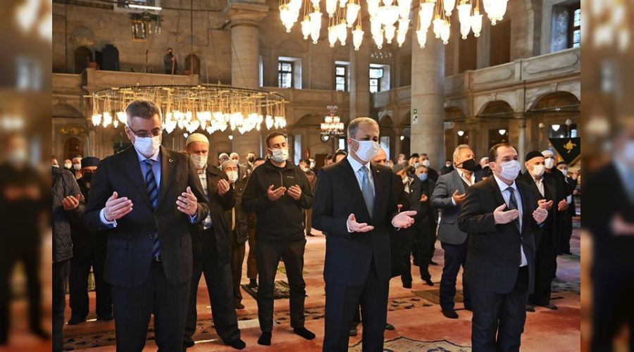 İstanbul’da 1 yılda 33 sağlık çalışanı Covid-19 sebebiyle vefat etti