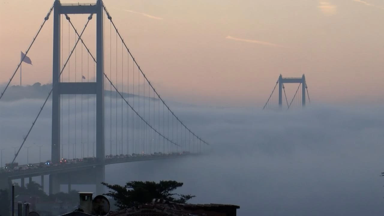 �stanbul'da sis etkili oldu