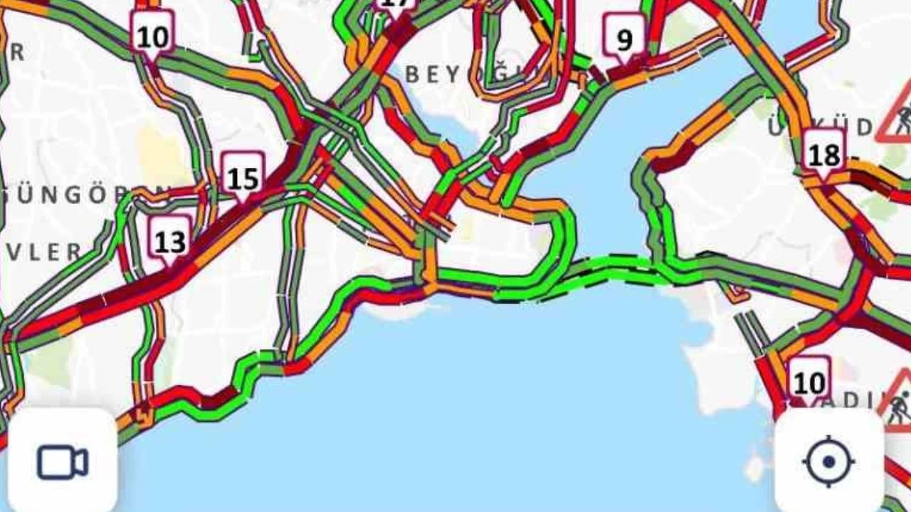 �stanbul'da trafik yo�unlu�u y�zde 80'e ula�t�