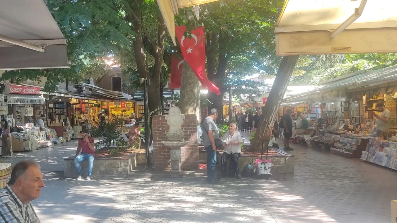 İstanbul’un asırlara meydan okuyan Sahaflar Çarşısı