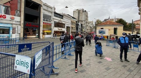 İstiklal Caddesi'ne 7 bin kişi sınırlaması resmen başladı