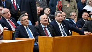 �Y� Parti'de s�rpriz istifa