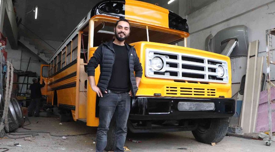 İzlediği filmden etkilendi, kendine 600 bin TL değerinde okul otobüsü yaptırdı