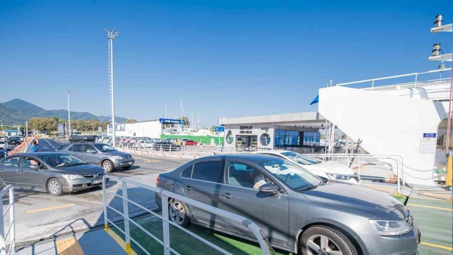 �zmir'de feribot �cretlerine zam