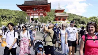  Japonya, gelen turistlere iyi para harcatyor