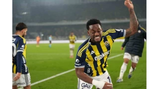 Jhon Duran, 2. golünü de derbide attı