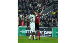 Jhon Duran, krmz kart grd