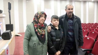 Kadavradan beklerken babası böbreğini verdi