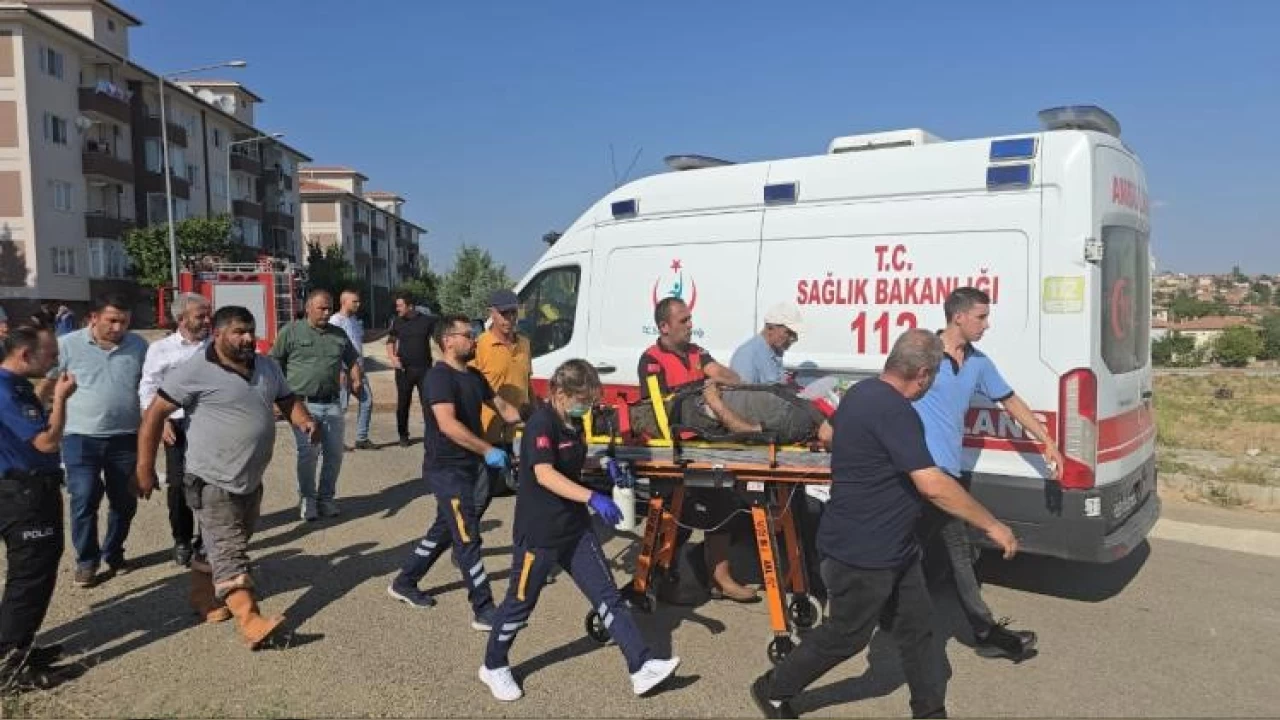 Kanalizasyon hatt�na giren 2 i��i metan gaz�ndan zehirlendi