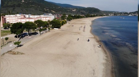 Kapda'n bir taraf msilaj, dier taraf prl prl
