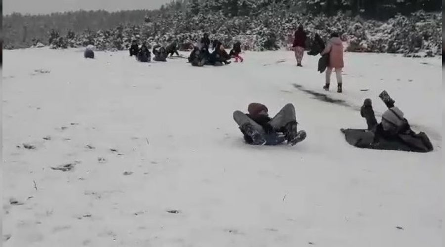 Kar keyfini çocuklar çıkardı