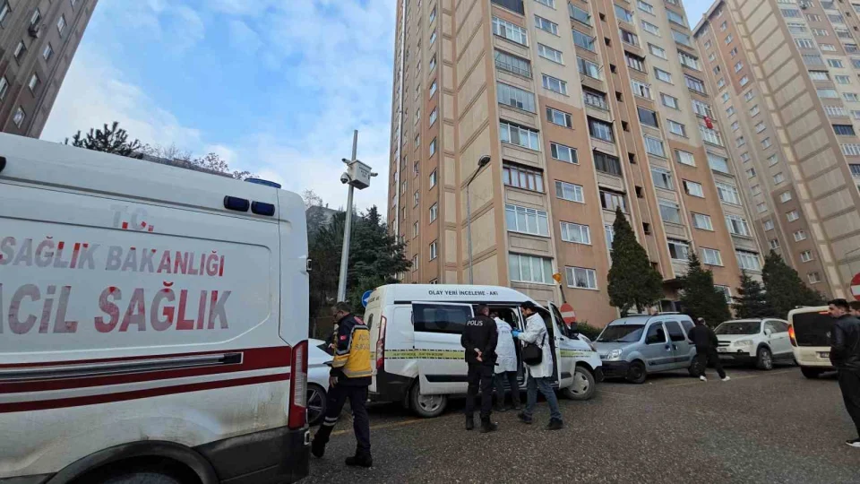 Karabük'te 5. kattan düşen yaşlı kadın yaşamını yitirdi