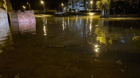 Karabük'te metrekareye 20 kg yağış düştü, ev ve bahçeleri su bastı