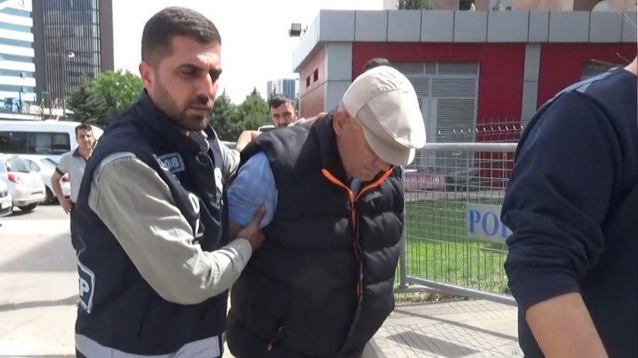 Kar�s�n� sokak ortas�nda �ld�ren �ah�s tutukland�